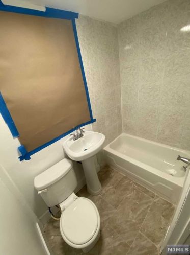 61 Front St, Paterson NJ 07522-1489 exterior