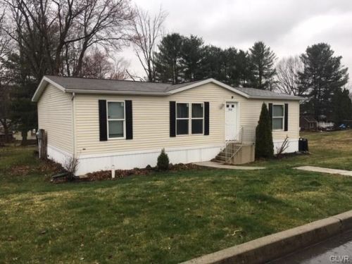 704 Williams Ave, Walnutport, PA 18088-1357