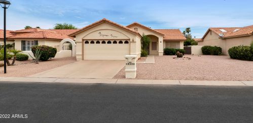 10532 Voax Dr, Chandler, AZ 85248-7772