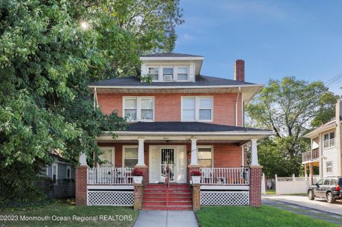 11 Ridge Ave, Tinton Falls, NJ 07712-6743