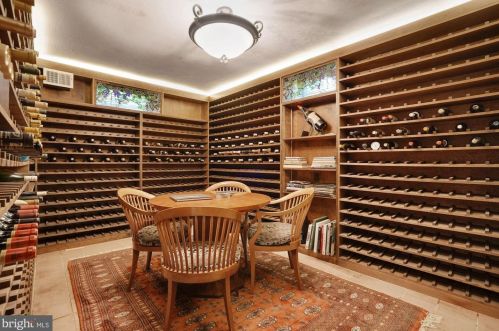 4310 42, Washington DC 20016-4613 exterior