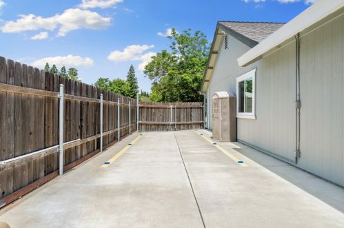 128 Bittercreek Dr, Folsom CA  95630-2364 exterior