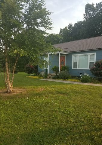 1389 Shawtown Rd, Troy, TN 38260-3216