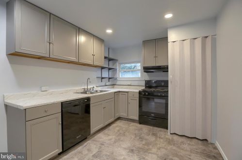722 Queen St, Lancaster PA  17603-5816 exterior