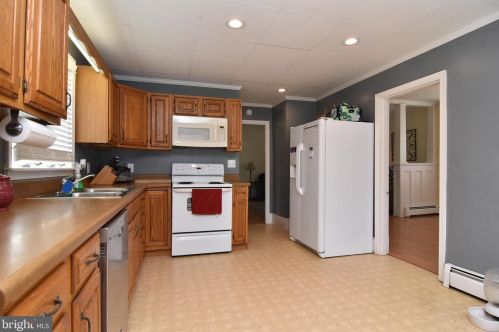 209 Delaware Ave, Harrington DE  19952-1236 exterior