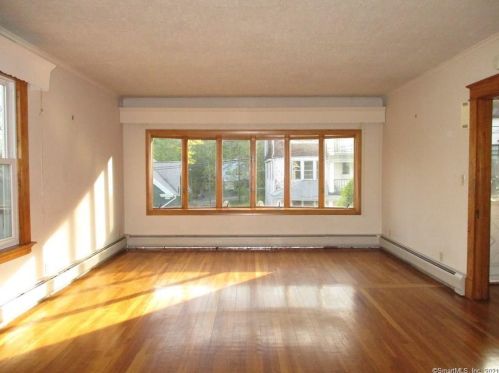 102 Tudor St, Waterbury, CT 06704-3024