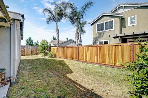 636 Silver Star Ct, Vacaville CA  95688-9478 exterior