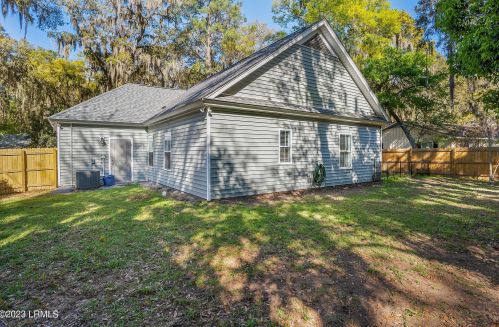14 Partridge Cir, Beaufort SC  29907-1234 exterior