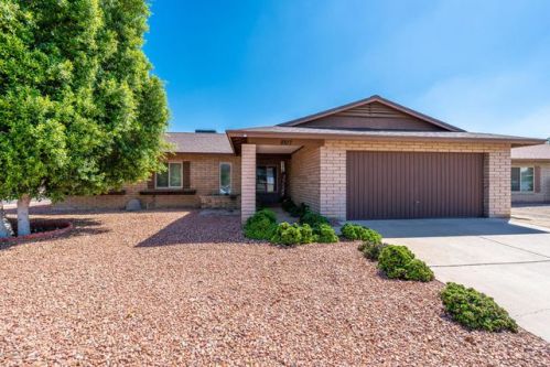 8817 53rd Dr, Glendale, AZ 85302-4848