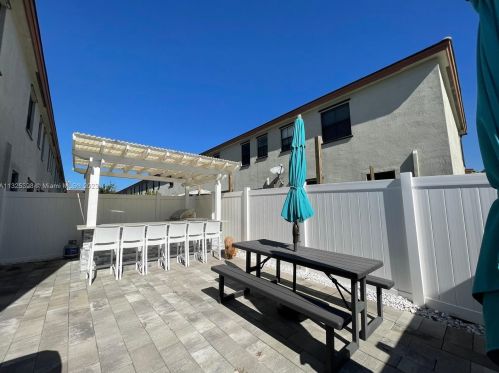 10307 34th Ct, Hialeah FL  33018-1879 exterior