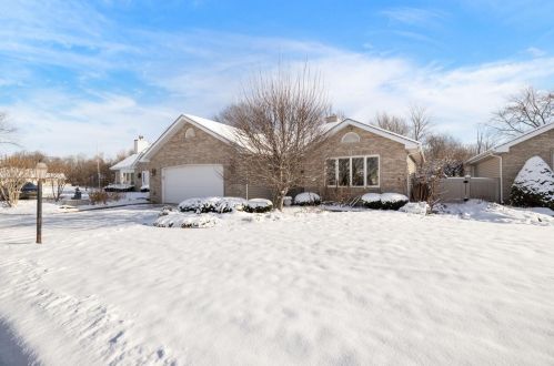 1231 Medlee Dr, Hobart, IN 46342-6514