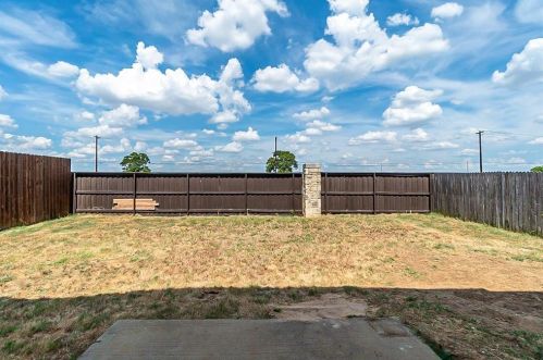 163 Wild Rose Ct, Aubrey TX  76227-2306 exterior