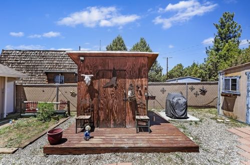 1037 Mountain View Blvd, Big Bear City CA  92314 exterior