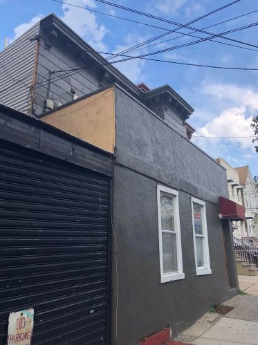 724 13th St, Union City, NJ 07087-6216