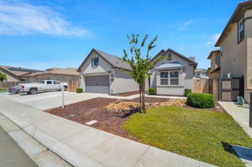 1343 Mono St, Manteca CA  95337 exterior