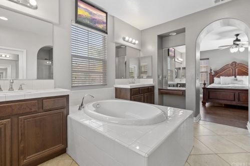 46346 Teton Trl, Temecula CA  92592-4139 exterior