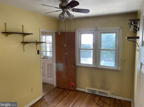 1215 Stratford Ave, Melrose Park PA  19027-3029 exterior