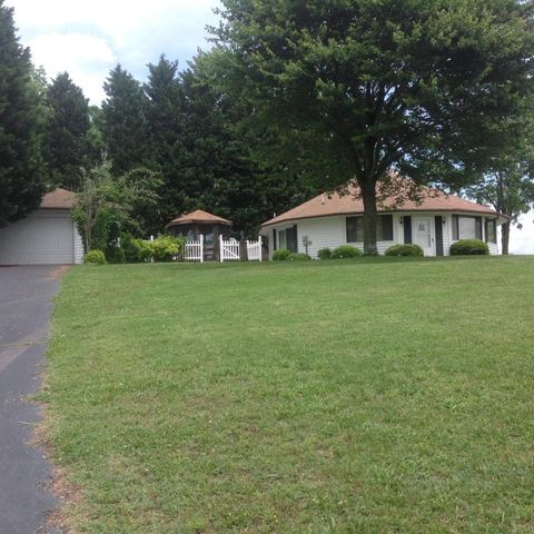 20 Indian Pointe Dr, Hardy, VA 24101-2646