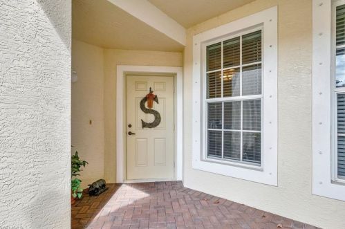 1330 Henley St, Naples, FL 34105-4854