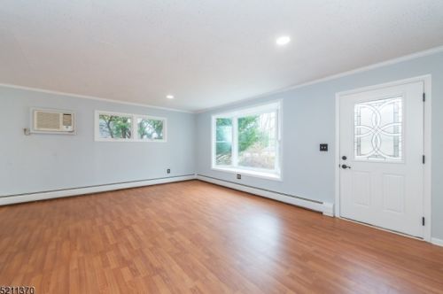 53 Kiel Ave, Kinnelon NJ  07405-1304 exterior