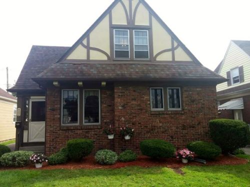 402 Washington Ave, Buffalo, NY 14217-1809