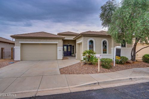 18325 Oak Dr, Sun City, AZ 85374-8927