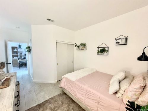 16043 Greyrock St, Victorville CA  92395-8628 exterior