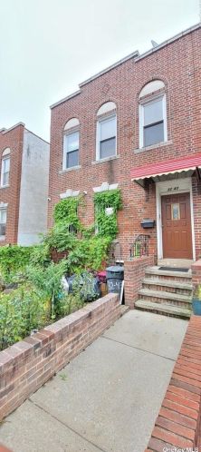 32-43 47th St, Long Island City, NY 11103-1202
