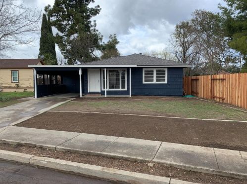 1339 Inyo Ave, Newman, CA 95360-1406