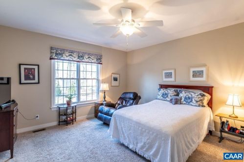 10 Mulligan Dr, Bybee VA  22963-2560 exterior