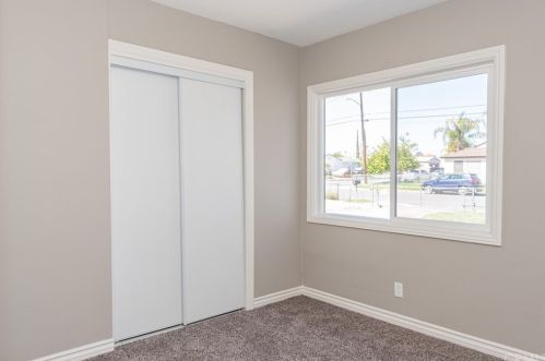 643 Mckinley St, Rialto CA  92376-6057 exterior