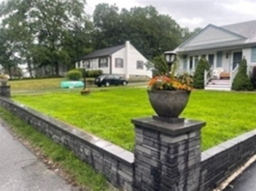 44 Edward St, Brockton, MA 02302-3031