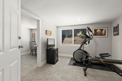 5132 Canosa Ave, San Diego CA  92117-4019 exterior