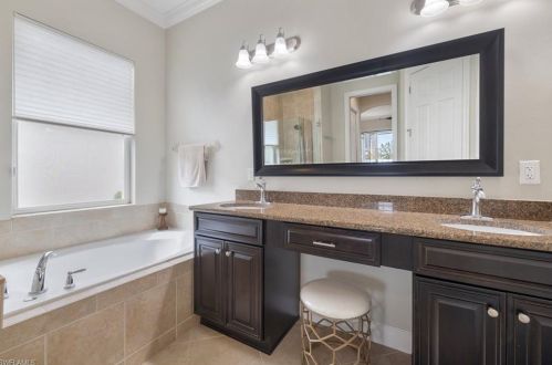 9407 Quarry Dr, Naples FL  34120-5223 exterior