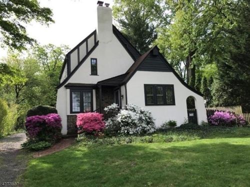 90 Madison Ave, Fanwood, NJ 07023-1052