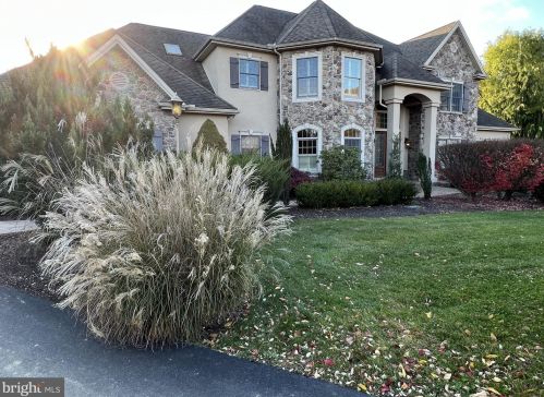 2307 Claridge Ct, West Enola, PA 17025-1298