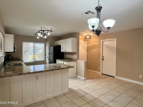 7433 Elwood St, Phoenix AZ  85043-5507 exterior