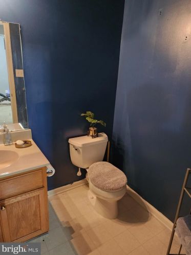 2 Cambridge Ln, Berlin Boro NJ  08009-9692 exterior