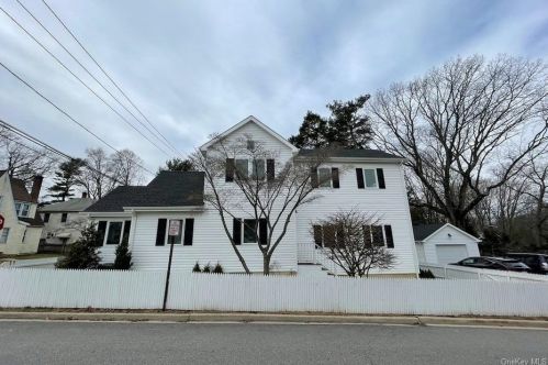 46 Cross St, Matinecock, NY 11560-1505