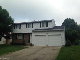 408 Wolf Ave, Wadsworth, OH 44281-1255