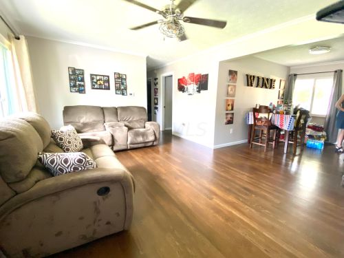 2797 Dennis Ln, Darbydale, OH 43123-2401