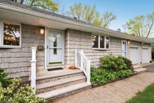 6 Samuel Ct, Lincoln Park, NJ 07035-1217