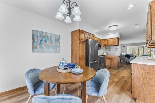 4106 Bristol Ln, New Castle PA  16105-4454 exterior