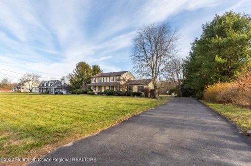 220 Long Swamp Rd, Plumsted Township NJ  08533-2028 exterior