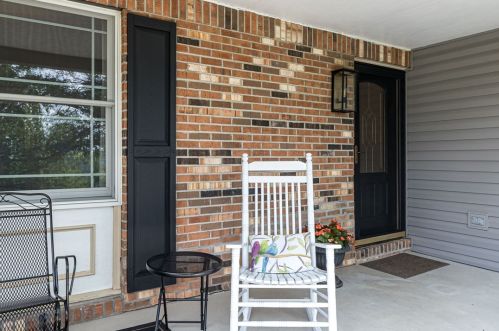 215 Clarke Rd, Claysville, PA 15323-1354