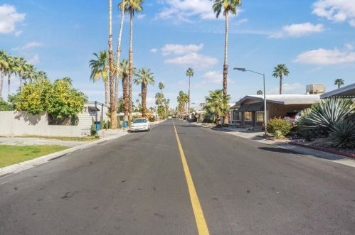 70 Paseo Laredo, Cathedral City CA  92234-1518 exterior