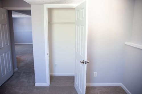 11 Bluffside Dr, Covington KY 41017-9719 exterior