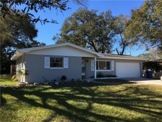 2007 6th Ave, Largo FL  33770-2911 exterior
