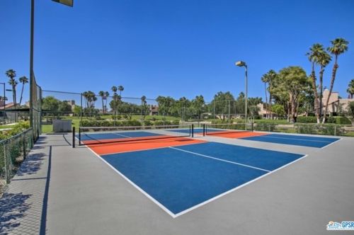 434 Sunningdale Dr, Rancho Mirage CA  92270-1479 exterior