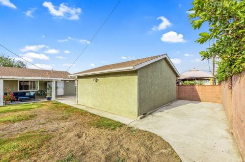 6350 San Rolando Cir, Buena Park CA  90620-3637 exterior